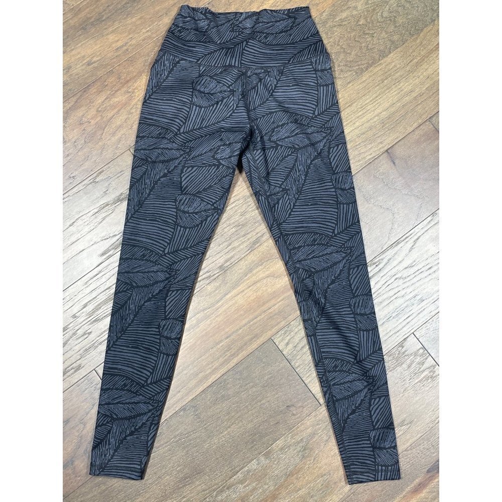 GLYDER High Power Leaf Print Leggings Gray/Black Sz XS